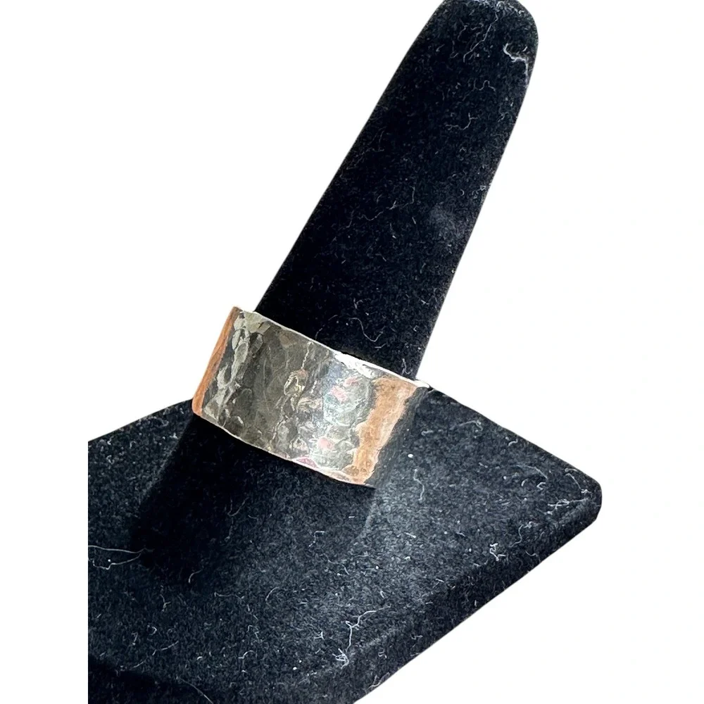 Unbranded‎ Hammered Wide Band Ring Unisex Size 8 Silver Excellent Mixed Metal